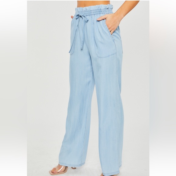 16 Chic Woven light Blue Wide Leg Pants with side pockets - Picture 2 of 6